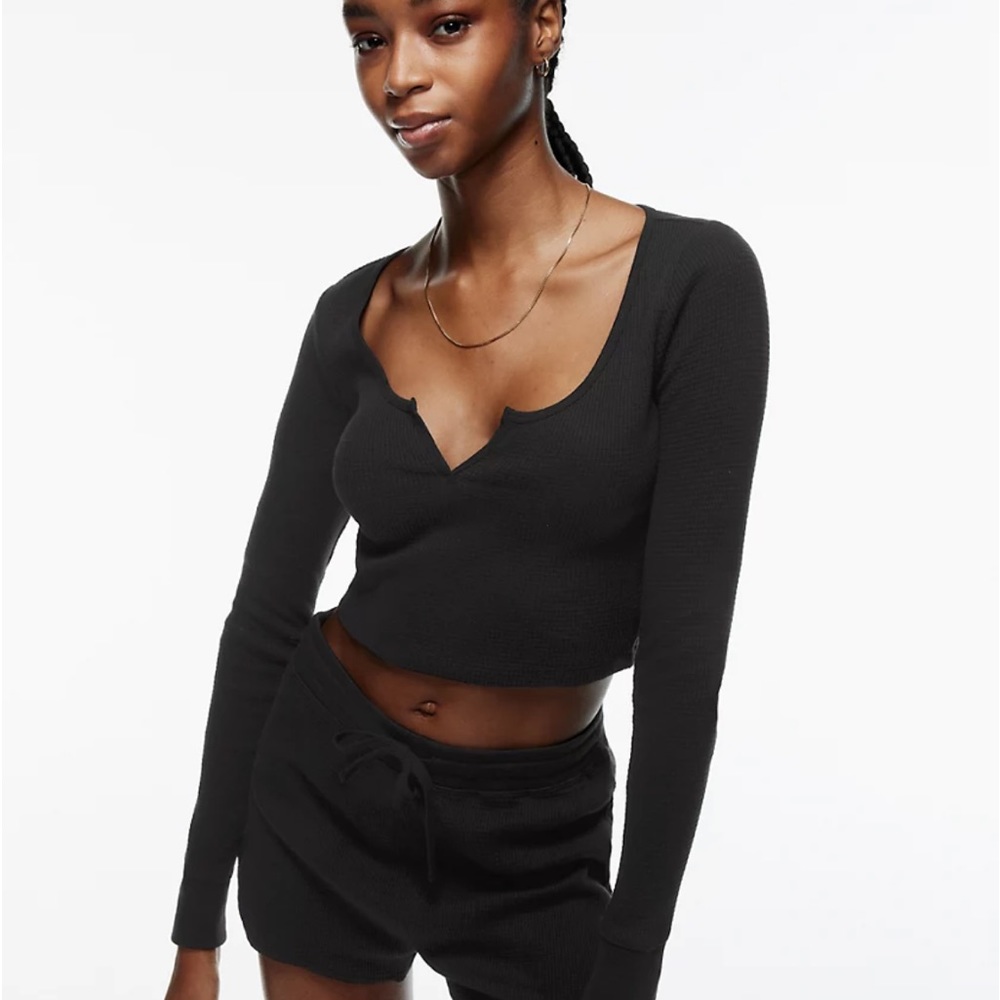 Aritzia TNA waffle scoop neck longsleeve